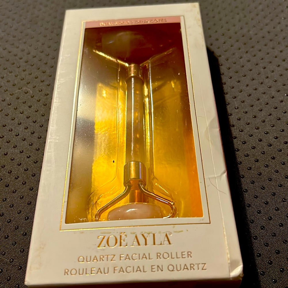 Zoe Avla Quartz facial roller